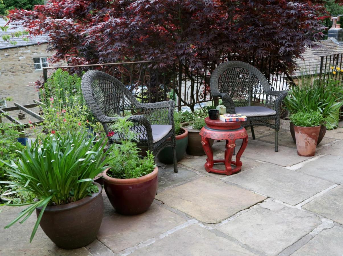 Beautiful Quiet Room In The Heart Of Holmfirth Bagian luar foto