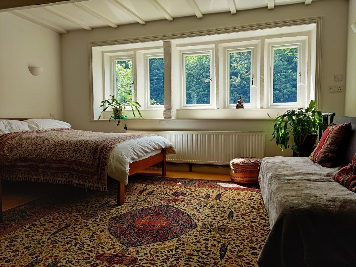 Beautiful Quiet Room In The Heart Of Holmfirth Bagian luar foto