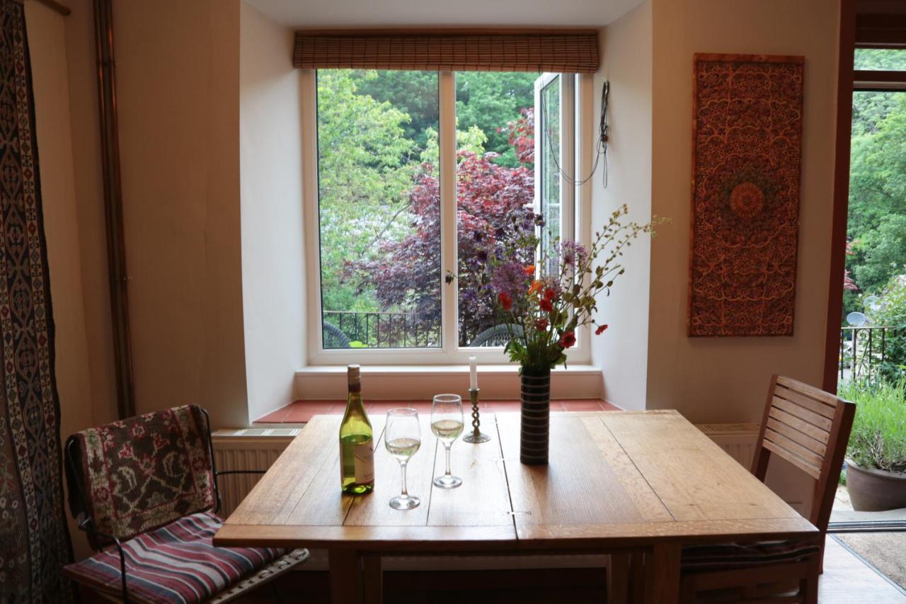 Beautiful Quiet Room In The Heart Of Holmfirth Bagian luar foto