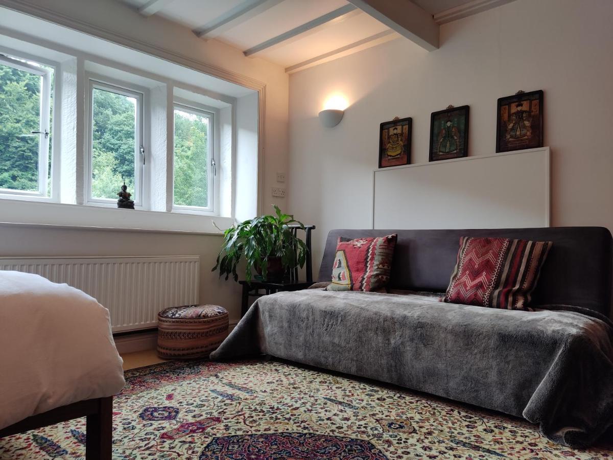 Beautiful Quiet Room In The Heart Of Holmfirth Bagian luar foto
